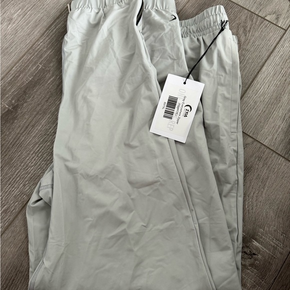 NWT!! Zyia Everywhere Zipper Joggers Pants Gray  sz XL - Picture 3 of 4